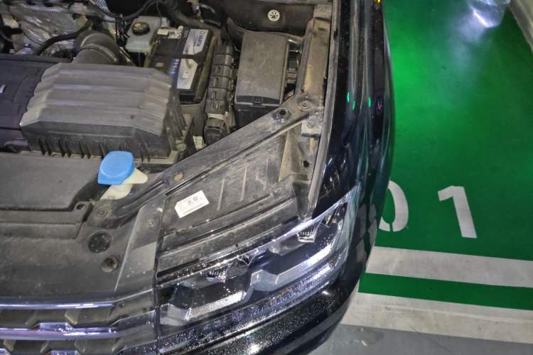 Used Volkswagen Teramont 2017 380TSI Four-Wheel Drive Luxury Edition Engine Bay Left