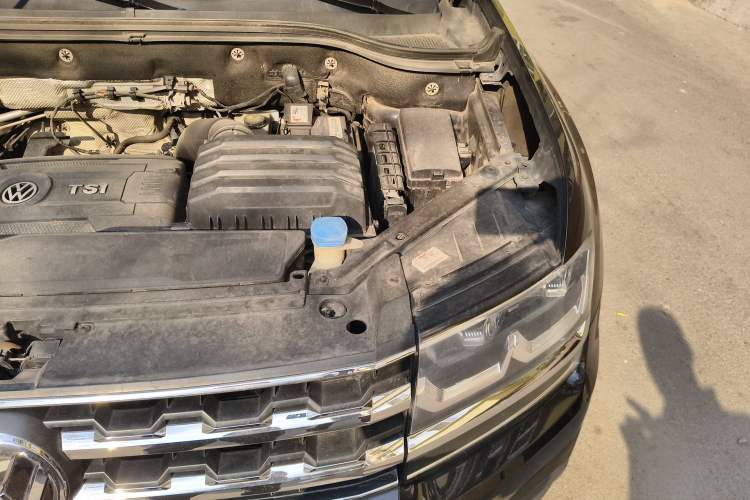Used Volkswagen Teramont 2017 380TSI Four-Wheel Drive Luxury Edition Engine Bay Left