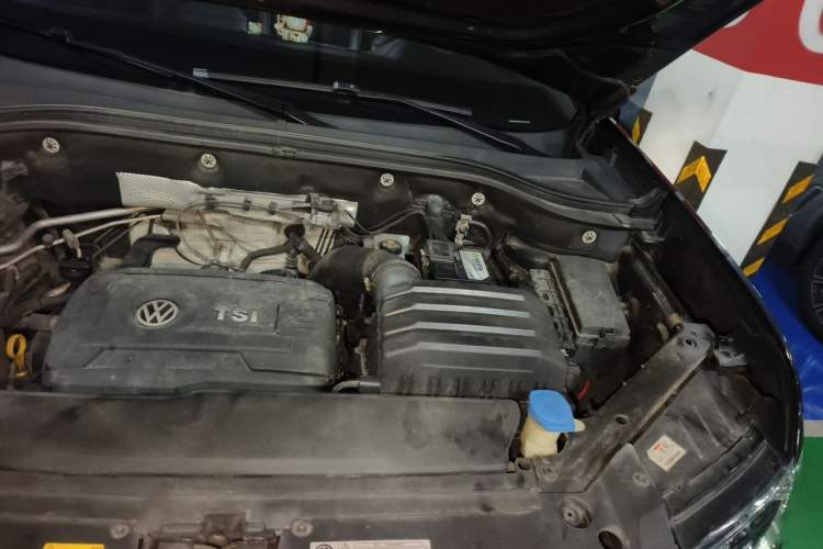 Used Volkswagen Teramont 2017 380TSI Four-Wheel Drive Luxury Edition Engine Bay Left