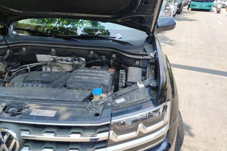 Used Volkswagen Teramont 2017 330TSI Two-Wheel-Drive Luxury Edition Engine Bay Left