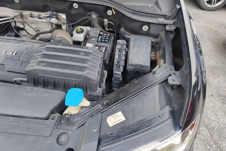 Used Volkswagen Teramont 2017 380TSI Four-Wheel Drive Luxury Edition Engine Bay Left