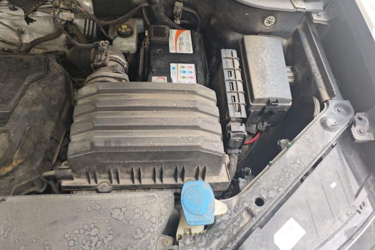Used Volkswagen Teramont 2017 330TSI Two-Wheel-Drive Luxury Edition Engine Bay Left