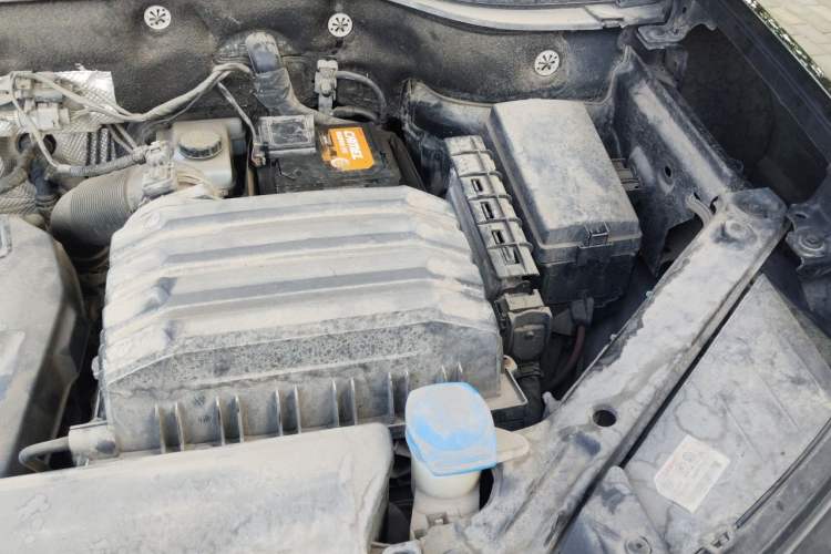Used Volkswagen Teramont 2017 330TSI Two-Wheel-Drive Luxury Edition Engine Bay Left