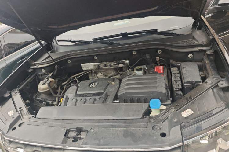 Used Volkswagen Teramont 2017 330TSI Two-Wheel-Drive Luxury Edition Engine Bay