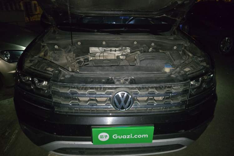 Used Volkswagen Teramont 2017 330TSI Two-Wheel-Drive Luxury Edition Engine Bay