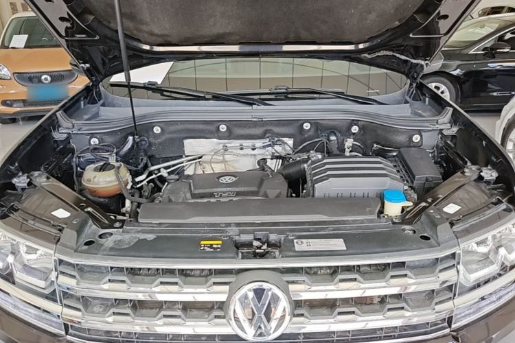 Used Volkswagen Teramont 2017 330TSI Two-Wheel-Drive Luxury Edition Engine Bay