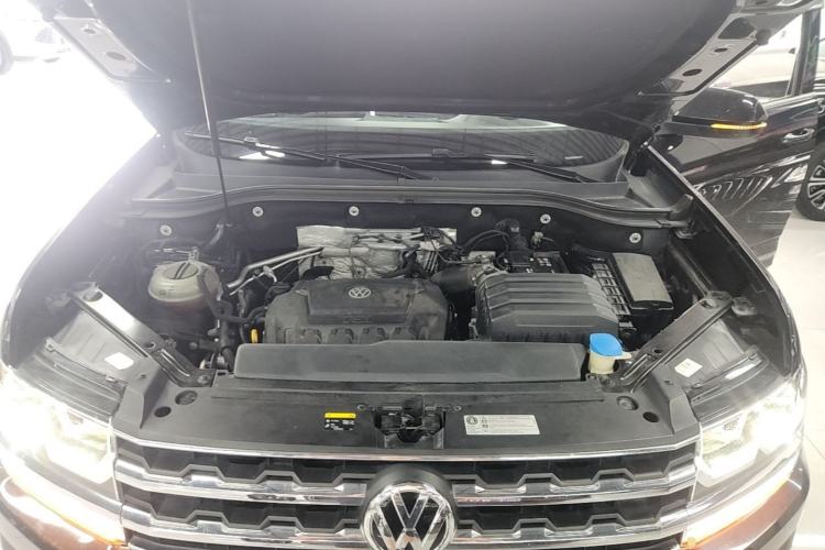 Used Volkswagen Teramont 2017 330TSI Two-Wheel-Drive Luxury Edition Engine Bay