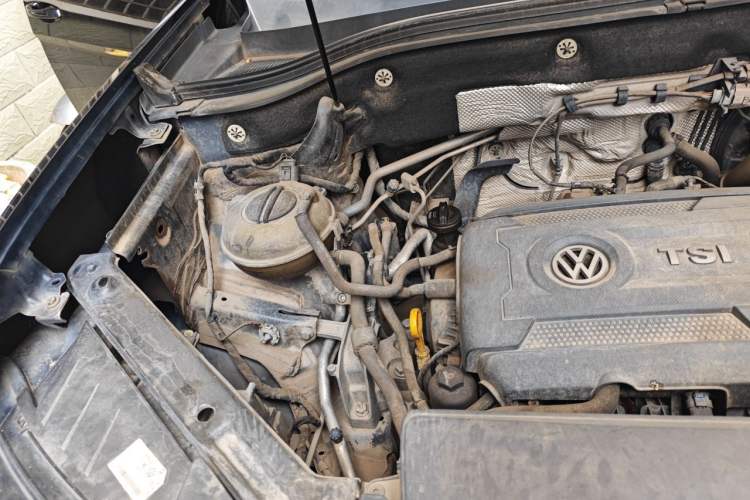 Used Volkswagen Teramont 2017 380TSI Four-Wheel Drive Luxury Edition Engine Bay Right