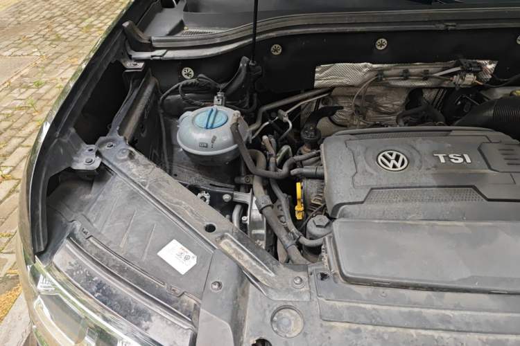 Used Volkswagen Teramont 2017 380TSI Four-Wheel Drive Comfort Edition Engine Bay Right