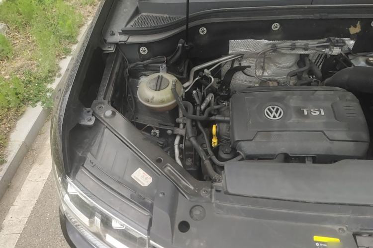 Used Volkswagen Teramont 2017 380TSI Four-Wheel Drive Luxury Edition Engine Bay Right
