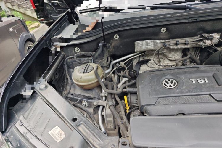 Used Volkswagen Teramont 2017 380TSI Four-Wheel Drive Luxury Edition Engine Bay Right