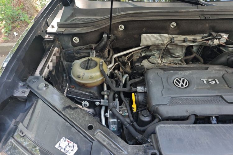 Used Volkswagen Teramont 2017 380TSI Four-Wheel Drive Luxury Edition Engine Bay Right