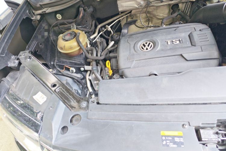 Used Volkswagen Teramont 2017 380TSI Four-Wheel Drive Luxury Edition Engine Bay Right