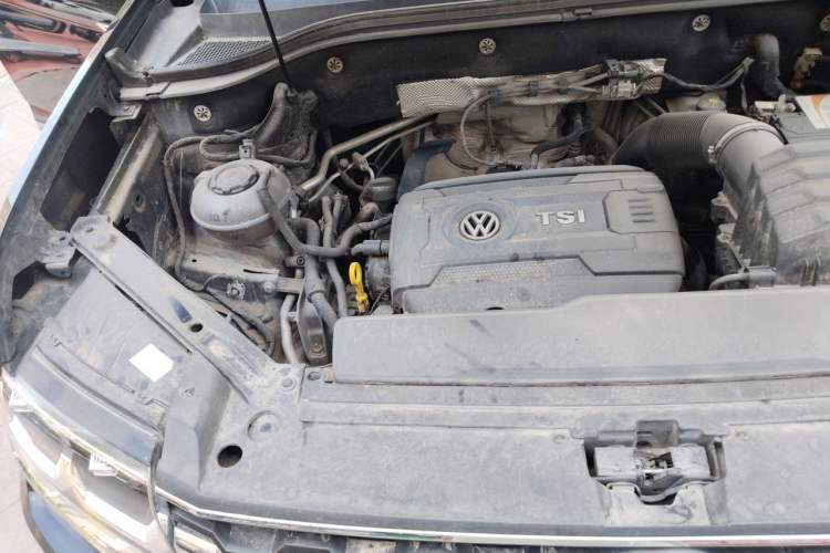 Used Volkswagen Teramont 2017 380TSI Four-Wheel Drive Luxury Edition Engine Bay Right