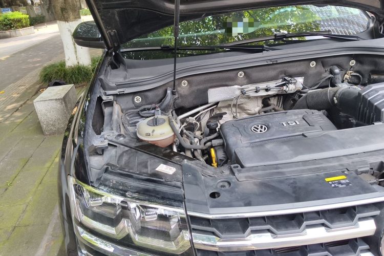 Used Volkswagen Teramont 2017 380TSI Four-Wheel Drive Luxury Edition Engine Bay Right