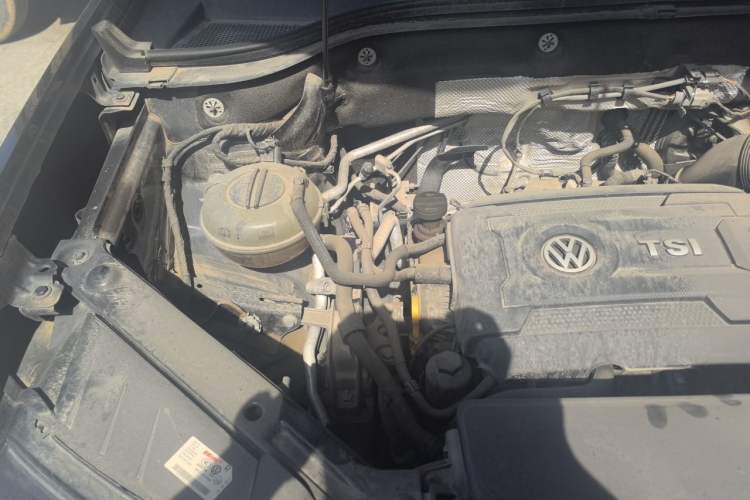 Used Volkswagen Teramont 2017 380TSI Four-Wheel Drive Luxury Edition Engine Bay Right