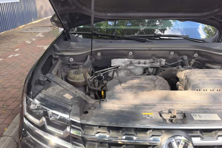 Used Volkswagen Teramont 2017 330TSI Two-Wheel-Drive Luxury Edition Engine Bay Right