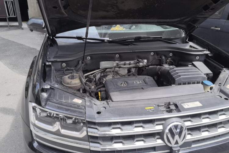 Used Volkswagen Teramont 2017 380TSI Four-Wheel Drive Luxury Edition Engine Bay Right