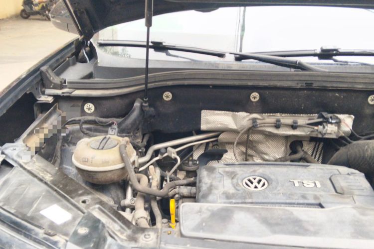 Used Volkswagen Teramont 2017 380TSI Four-Wheel Drive Luxury Edition Engine Bay Right