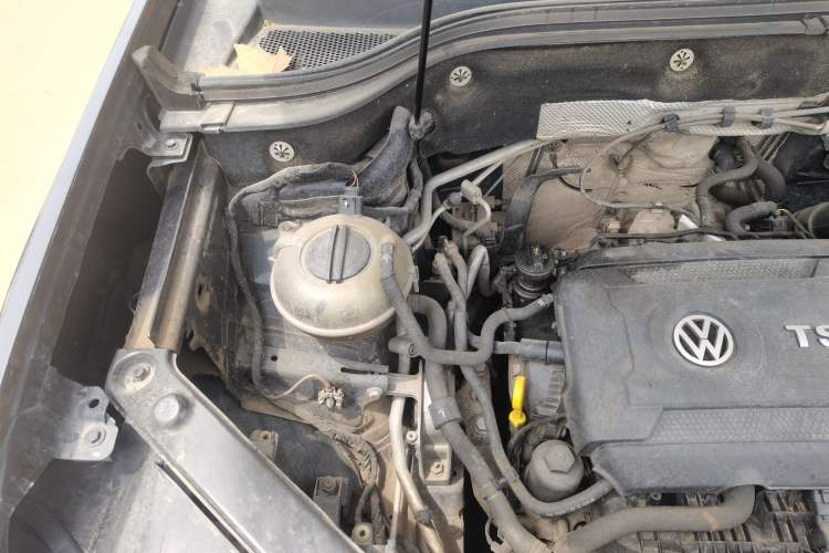 Used Volkswagen Teramont 2017 380TSI Four-Wheel Drive Luxury Edition Engine Bay Right