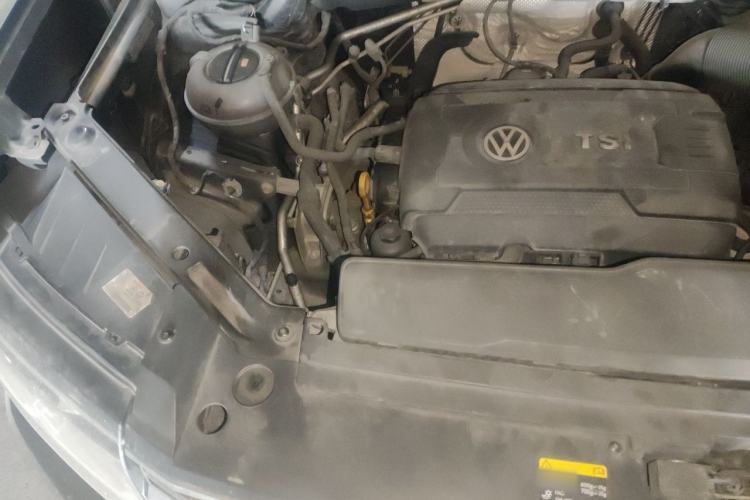 Used Volkswagen Teramont 2017 380TSI Four-Wheel Drive Comfort Edition Engine Bay Right