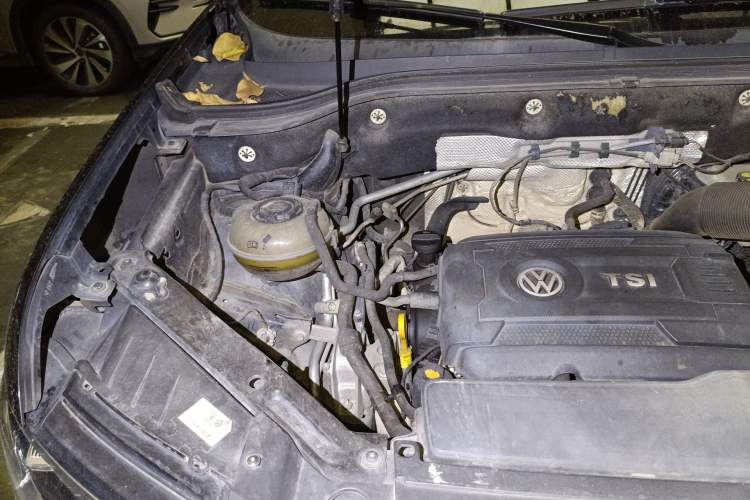 Used Volkswagen Teramont 2017 380TSI Four-Wheel Drive Luxury Edition Engine Bay Right