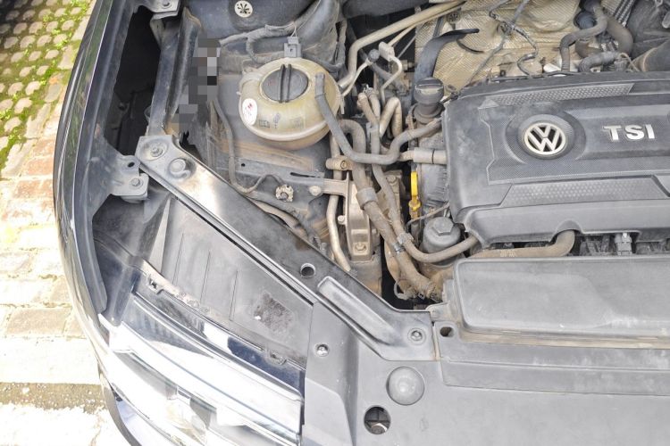 Used Volkswagen Teramont 2017 380TSI Four-Wheel Drive Luxury Edition Engine Bay Right