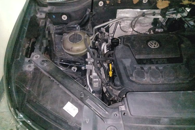 Used Volkswagen Teramont 2017 330TSI Two-Wheel-Drive Luxury Edition Engine Bay Right