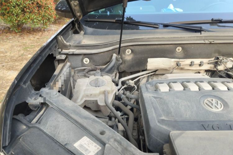 Used Volkswagen Teramont 2017 530 V6 Four-Wheel Drive Flagship Edition Engine Bay Right
