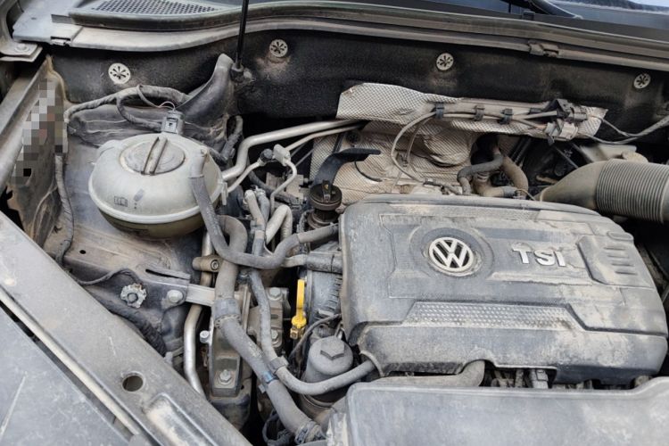 Used Volkswagen Teramont 2017 380TSI Four-Wheel Drive Luxury Edition Engine Bay Right