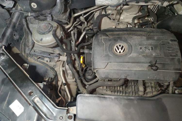 Used Volkswagen Teramont 2017 380TSI Four-Wheel Drive Luxury Edition Engine Bay Right