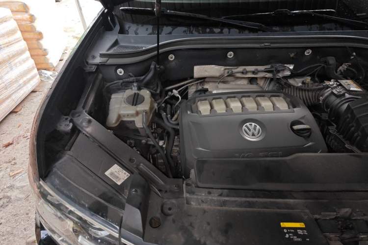 Used Volkswagen Teramont 2017 530 V6 Four-Wheel Drive Flagship Edition Engine Bay Right