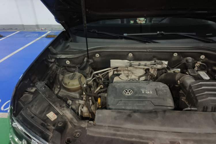 Used Volkswagen Teramont 2017 380TSI Four-Wheel Drive Luxury Edition Engine Bay Right