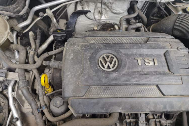 Used Volkswagen Teramont 2017 380TSI Four-Wheel Drive Luxury Edition Engine Bay Right