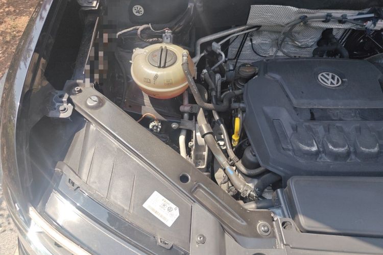 Used Volkswagen Teramont 2017 330TSI Two-Wheel-Drive Luxury Edition Engine Bay Right