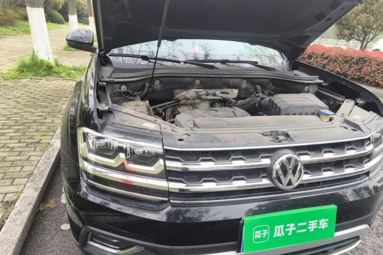 Used Volkswagen Teramont 2017 330TSI Two-Wheel-Drive Luxury Edition Engine Bay Right