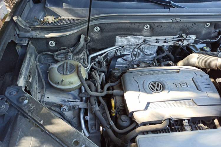 Used Volkswagen Teramont 2017 380TSI Four-Wheel Drive Luxury Edition Engine Bay Right