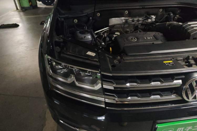 Used Volkswagen Teramont 2017 380TSI Four-Wheel Drive Luxury Edition Engine Bay Right