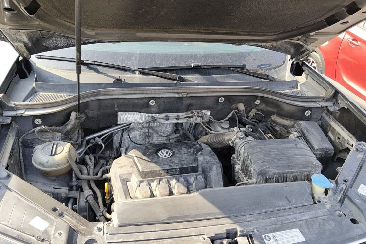 Used Volkswagen Teramont 2017 330TSI Two-Wheel-Drive Luxury Edition Engine Bay