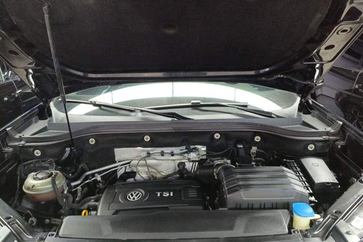Used Volkswagen Teramont 2017 380TSI Four-Wheel Drive Luxury Edition Engine Bay