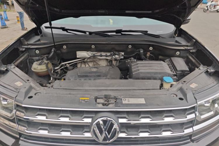 Used Volkswagen Teramont 2017 330TSI Two-Wheel-Drive Luxury Edition Engine Bay