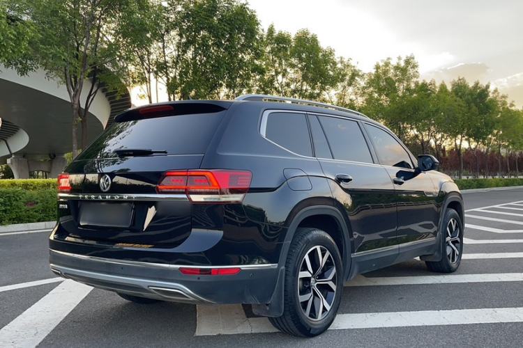 Used Volkswagen Teramont 2017 330TSI Two-Wheel-Drive Luxury Edition Exterior 5