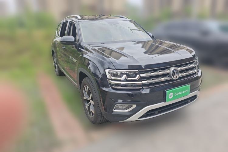 Used Volkswagen Teramont 2017 330TSI Two-Wheel-Drive Luxury Edition Front Right 45 Deg