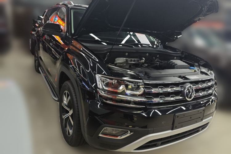 Used Volkswagen Teramont 2017 330TSI Two-Wheel-Drive Luxury Edition Front Right 45 Deg