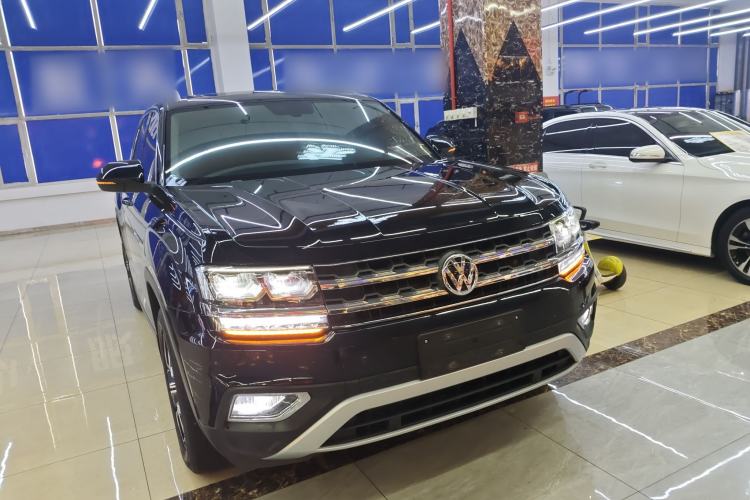 Used Volkswagen Teramont 2017 380TSI Four-Wheel Drive Luxury Edition Front Right 45 Deg