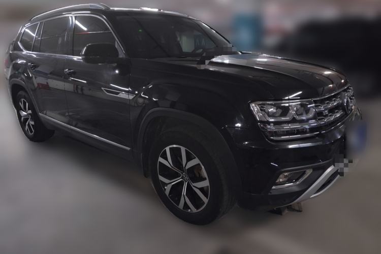 Used Volkswagen Teramont 2017 330TSI Two-Wheel-Drive Luxury Edition Front Right 45 Deg