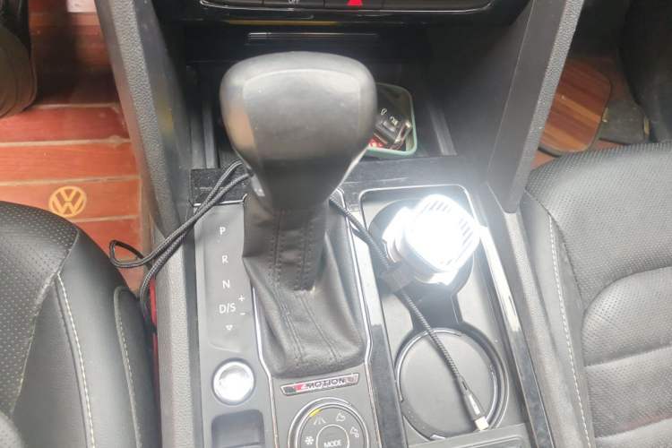 Used Volkswagen Teramont 2017 380TSI Four-Wheel Drive Luxury Edition Gear Lever