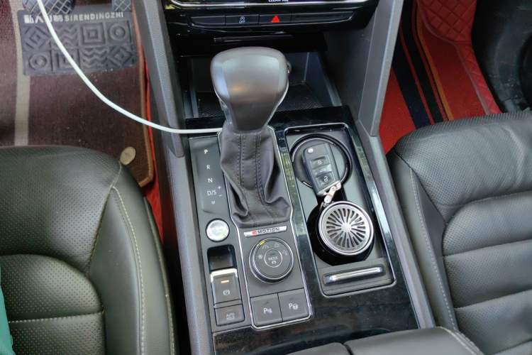 Used Volkswagen Teramont 2017 380TSI Four-Wheel Drive Luxury Edition Gear Lever