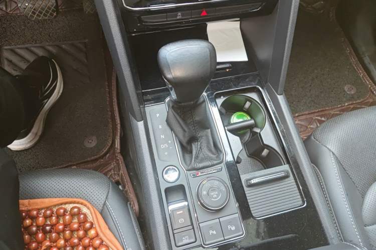 Used Volkswagen Teramont 2017 330TSI Two-Wheel-Drive Luxury Edition Gear Lever