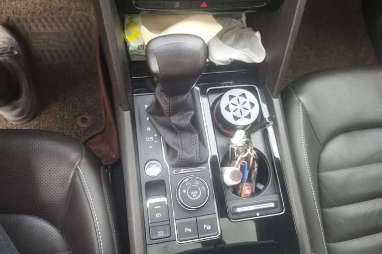 Used Volkswagen Teramont 2017 380TSI Four-Wheel Drive Luxury Edition Gear Lever